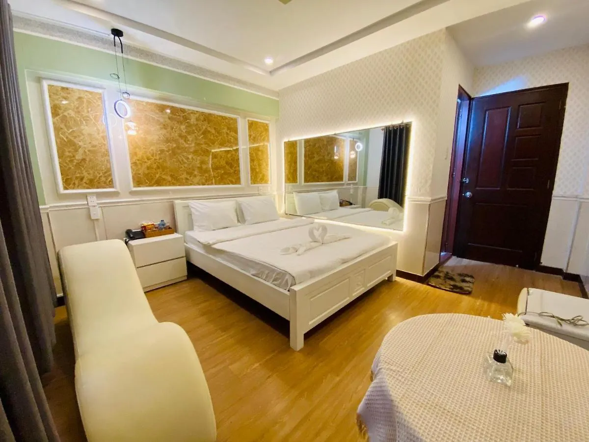 Jewel Hotel Ho Chi Minh City 0*,  Vietnam